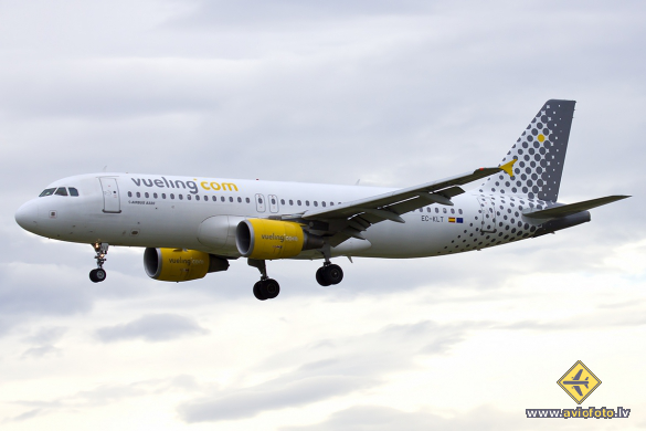 Airbus A320-216